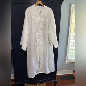 White Jostens Polyester Graduation Gown with Cap